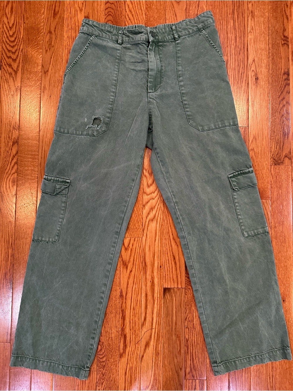 Young Fabulous & Broke green cargo pants women’s size medium EUC